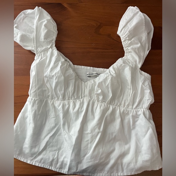 Abercrombie White Ruffle Top Size xs - Picture 1 of 3